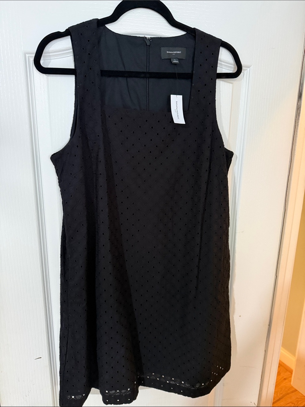 Banana Republic | size L square neck eyelet dress
